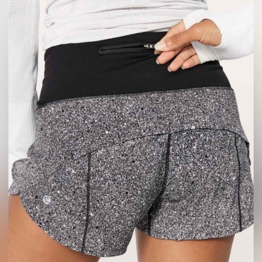 LULULEMON Women's Black and Gray Athletic Shorts 🖤🩶🏃‍♀️